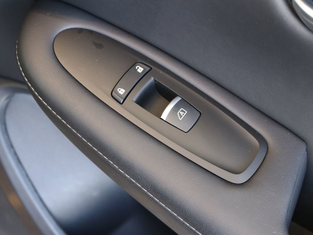 Certified 2025 INFINITI QX50 Sport image 36