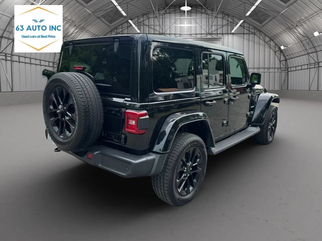 Used 2021 Jeep Wrangler Unlimited Sahara w/ Cold Weather Group AWD/4WD image 5