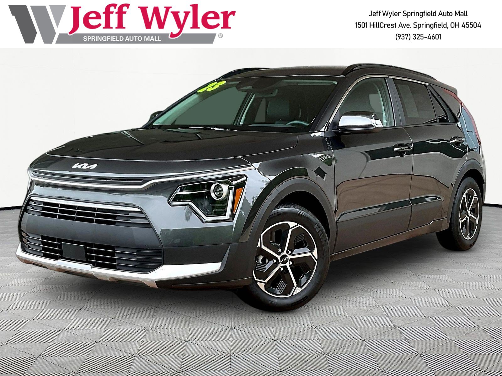 Used 2023 Kia Niro EX FWD image 1