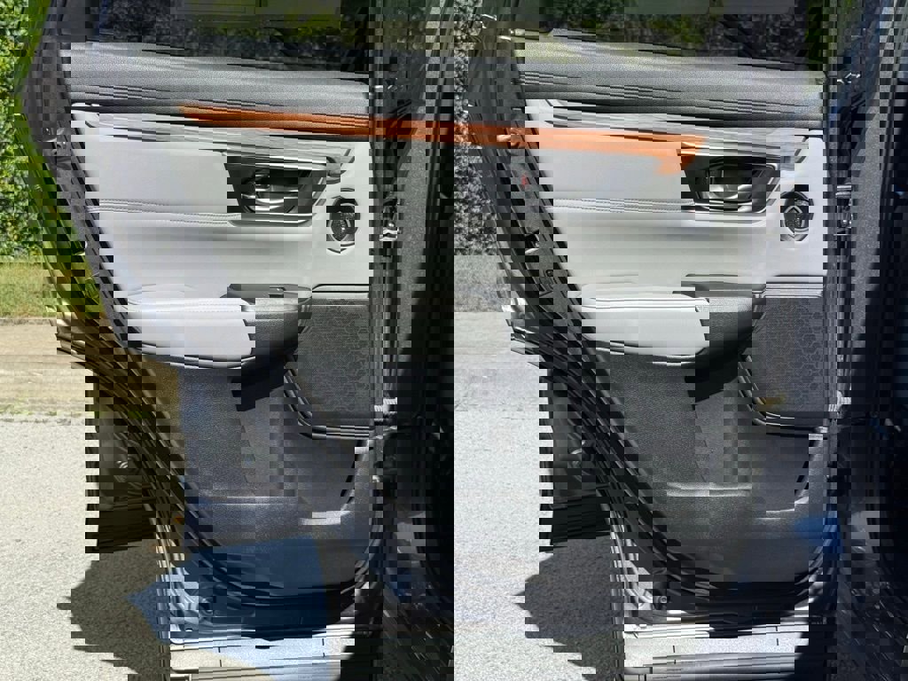 Used 2019 Honda CR-V Touring image 26