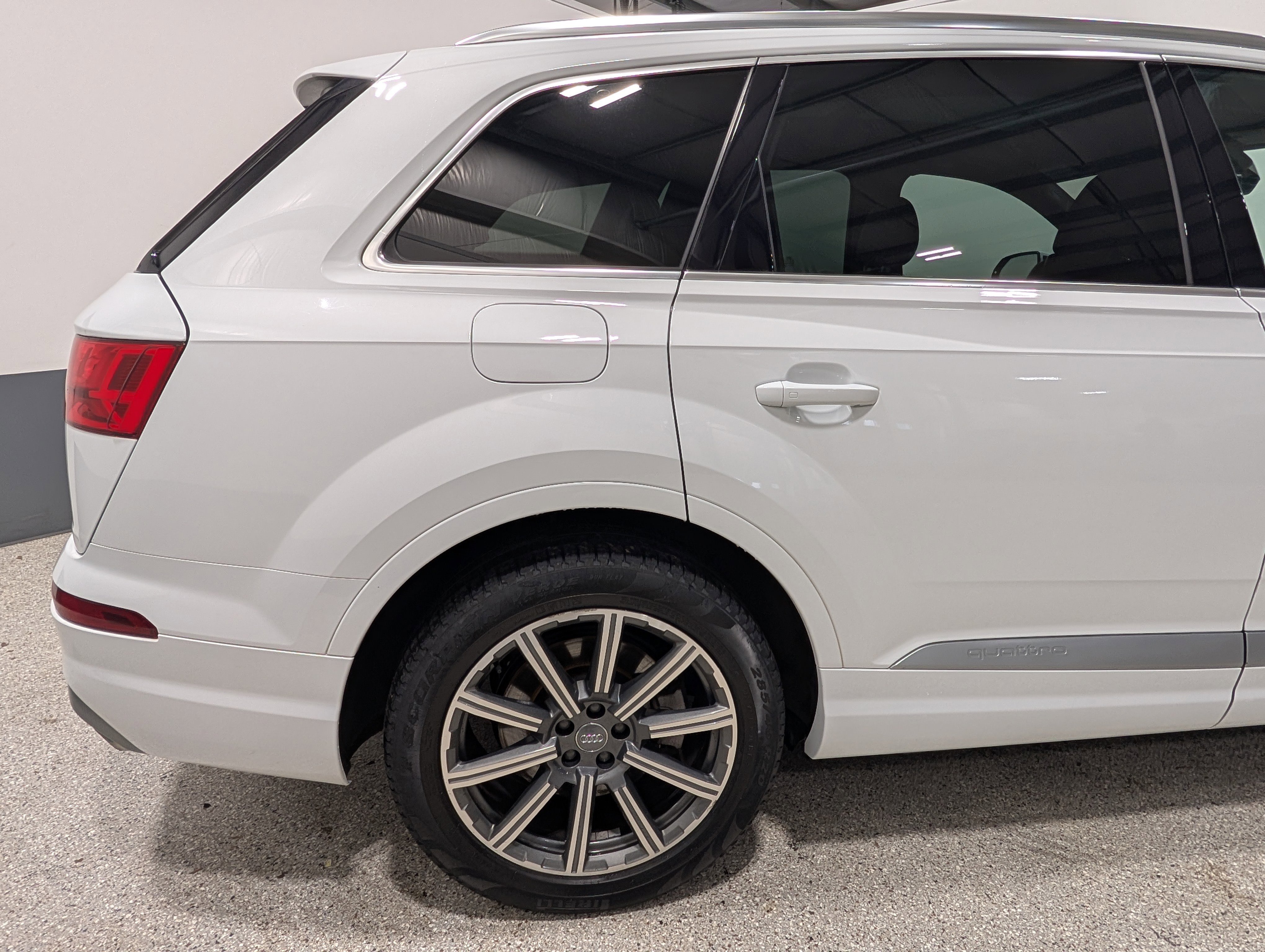 Used 2019 Audi Q7 3.0T Premium Plus w/ Premium Plus Package AWD/4WD image 10