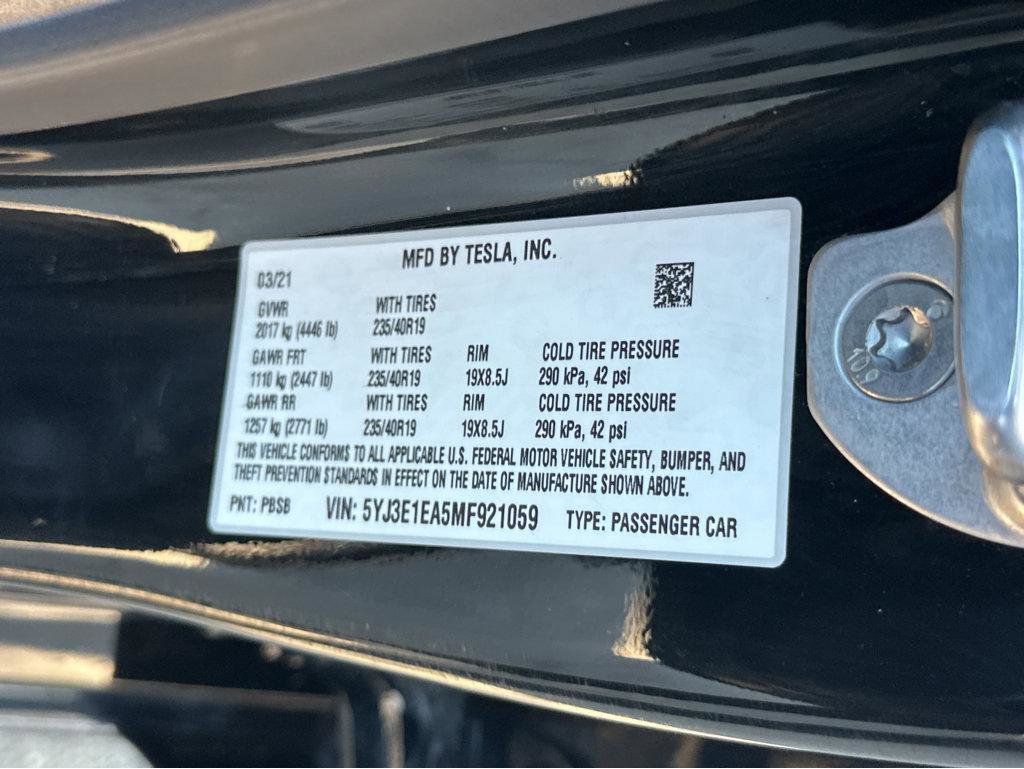 Used 2021 Tesla Model 3 Standard Range Plus image 40
