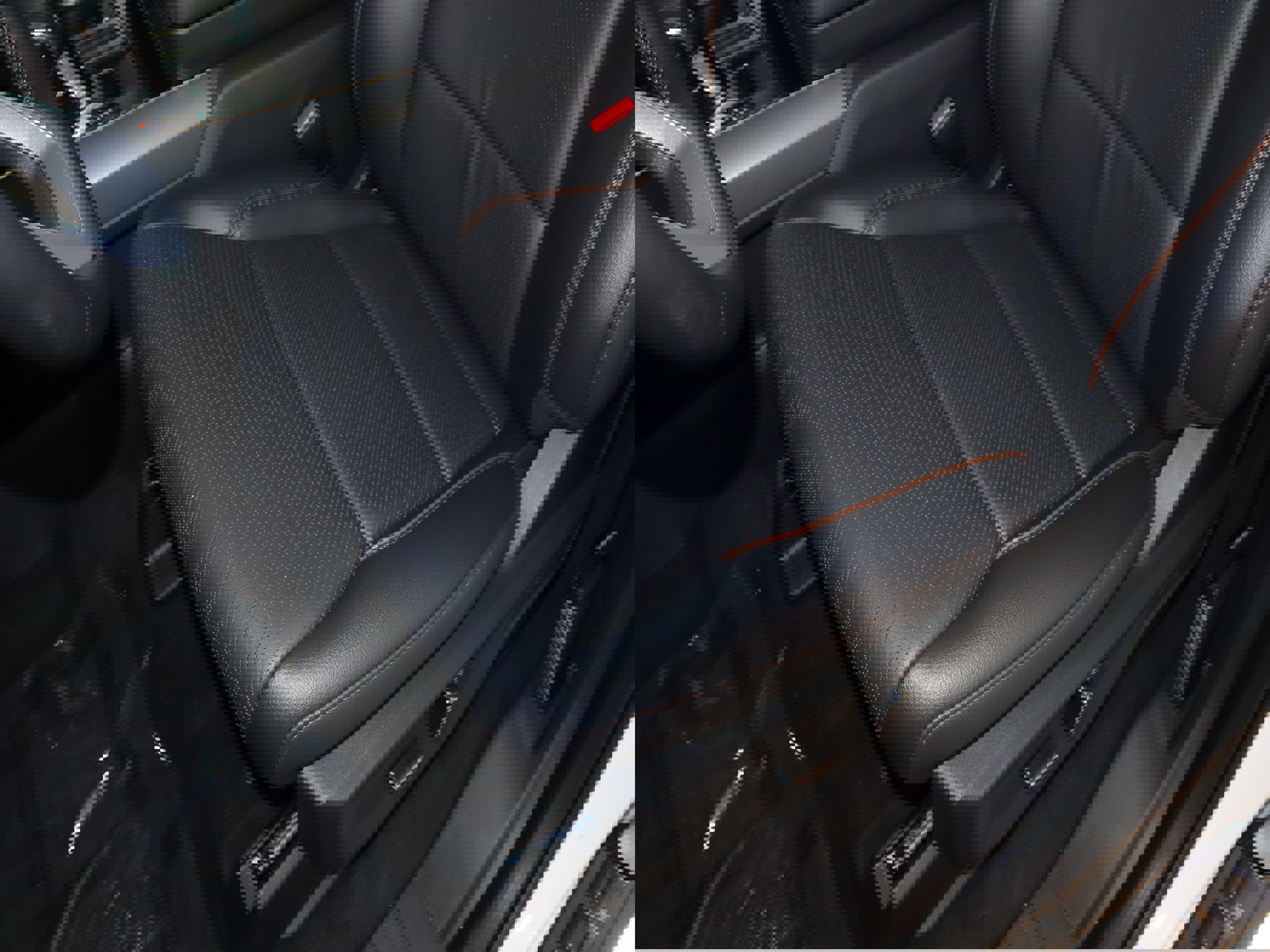 New 2025 Ford F150 Lariat w/ Equipment Group 502A High image 37