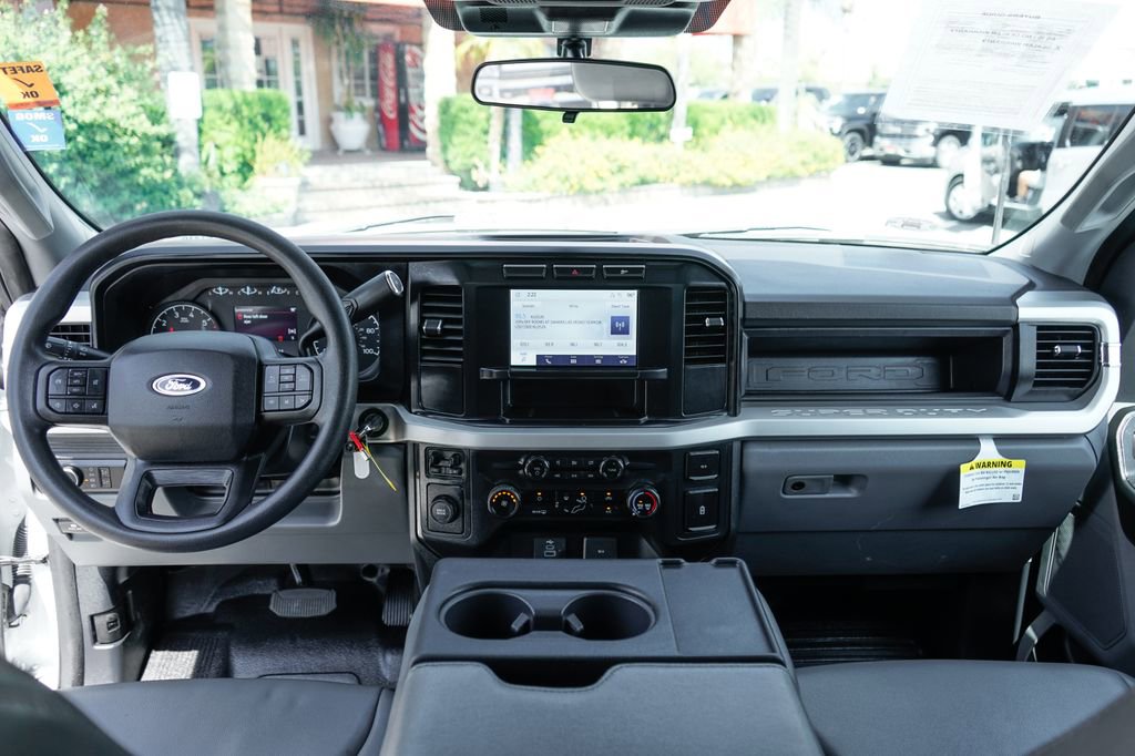 Used 2024 Ford F250 XL w/ XL Chrome Package image 29