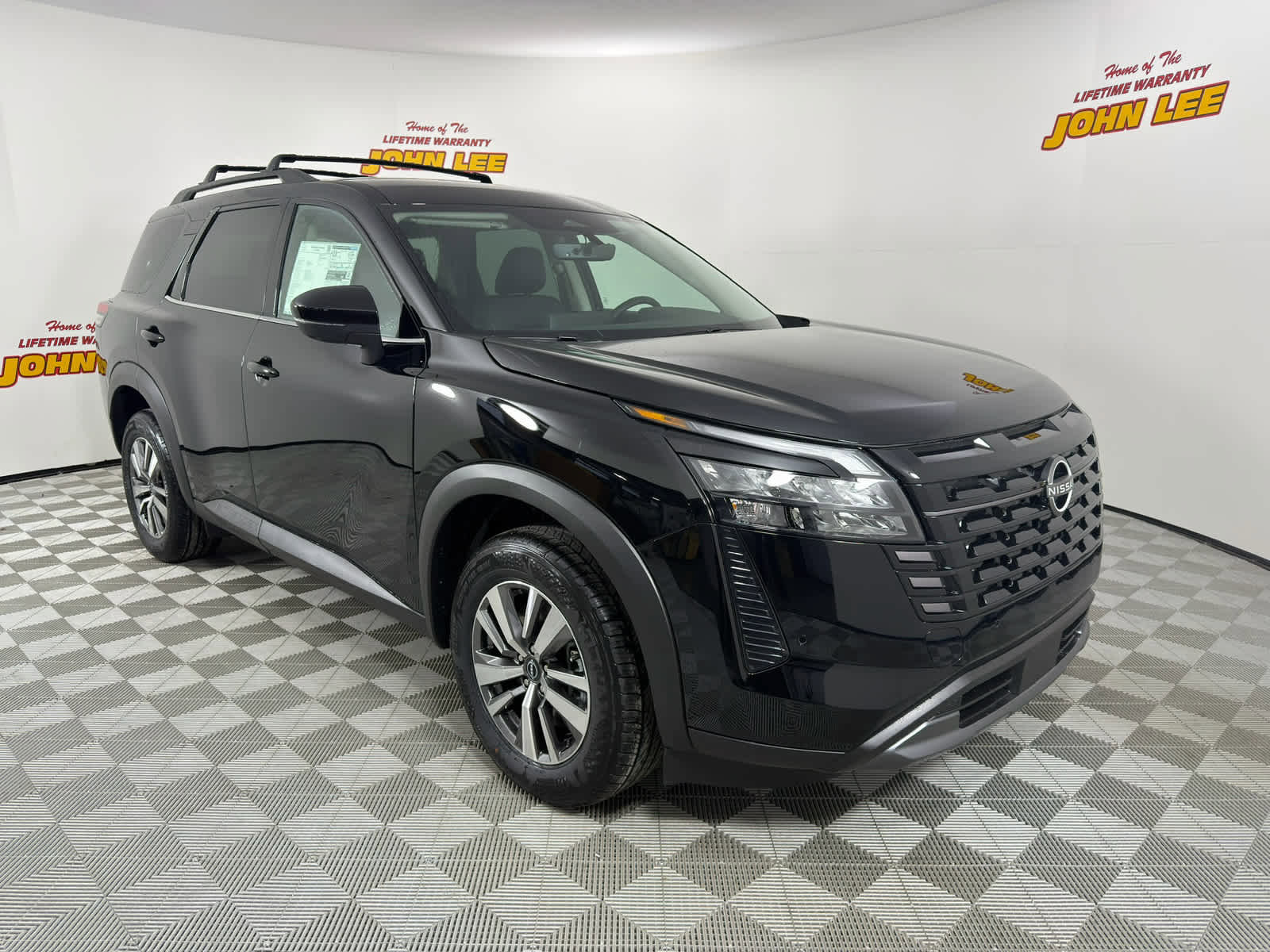 New 2026 Nissan Pathfinder SL image 8