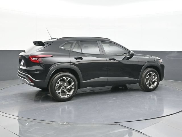New 2026 Chevrolet Trax LT w/ Driver Confidence Package FWD image 11