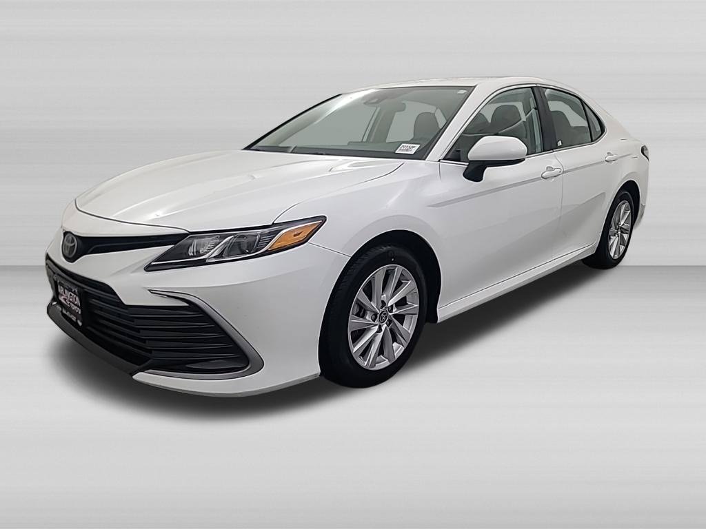 Used 2024 Toyota Camry LE FWD image 9