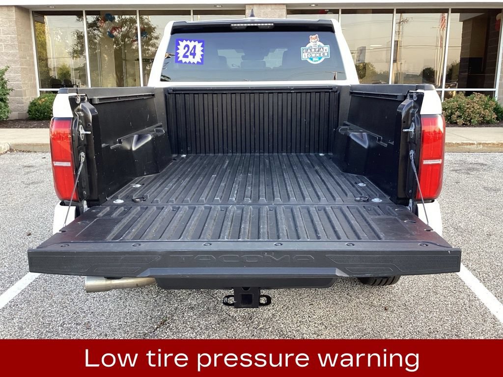 Used 2024 Toyota Tacoma SR5 AWD/4WD image 9