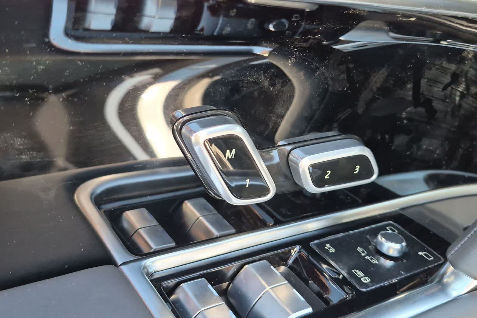 New 2026 Land Rover Range Rover SE AWD/4WD image 17