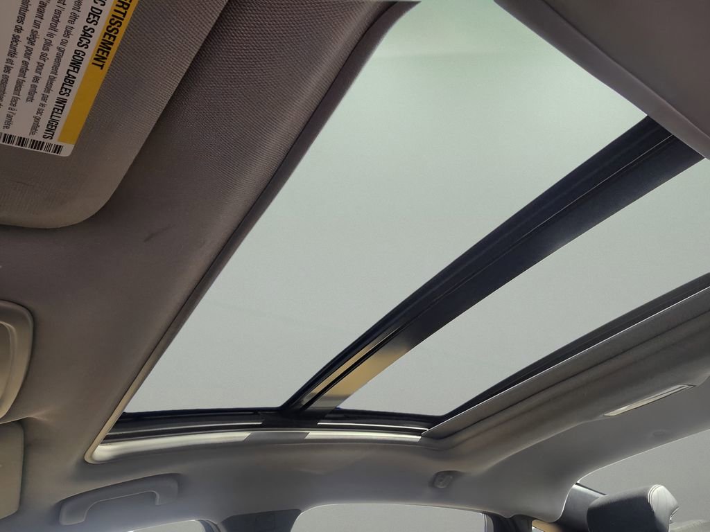 Used 2024 Chevrolet Malibu LT image 24