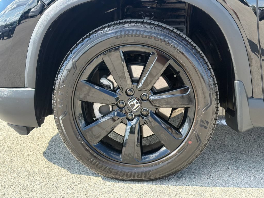 Used 2025 Honda Pilot Black Edition image 35