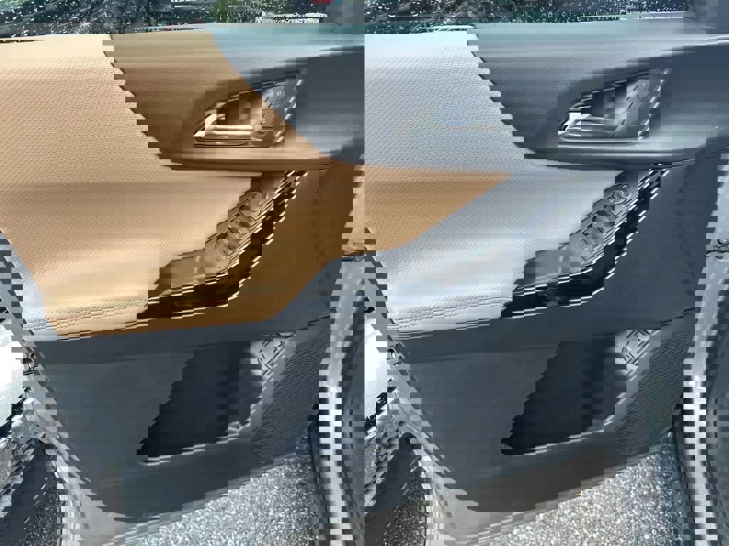 New 2025 Chevrolet Equinox ACTIV w/ Safety and Technology Package image 14