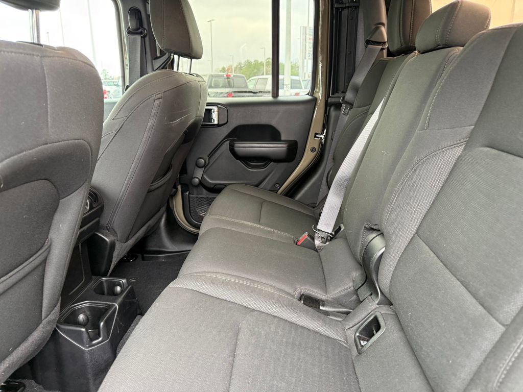 Used 2020 Jeep Gladiator Sport image 21