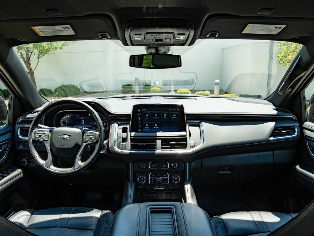 Used 2022 Chevrolet Tahoe RST w/ Luxury Package AWD/4WD image 4