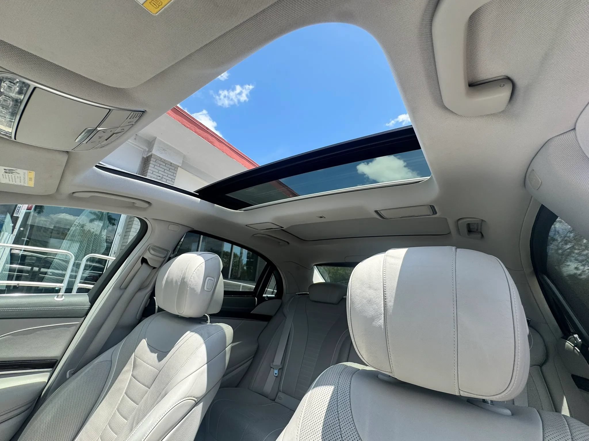 Used 2014 Mercedes-Benz S 550 Sedan image 27