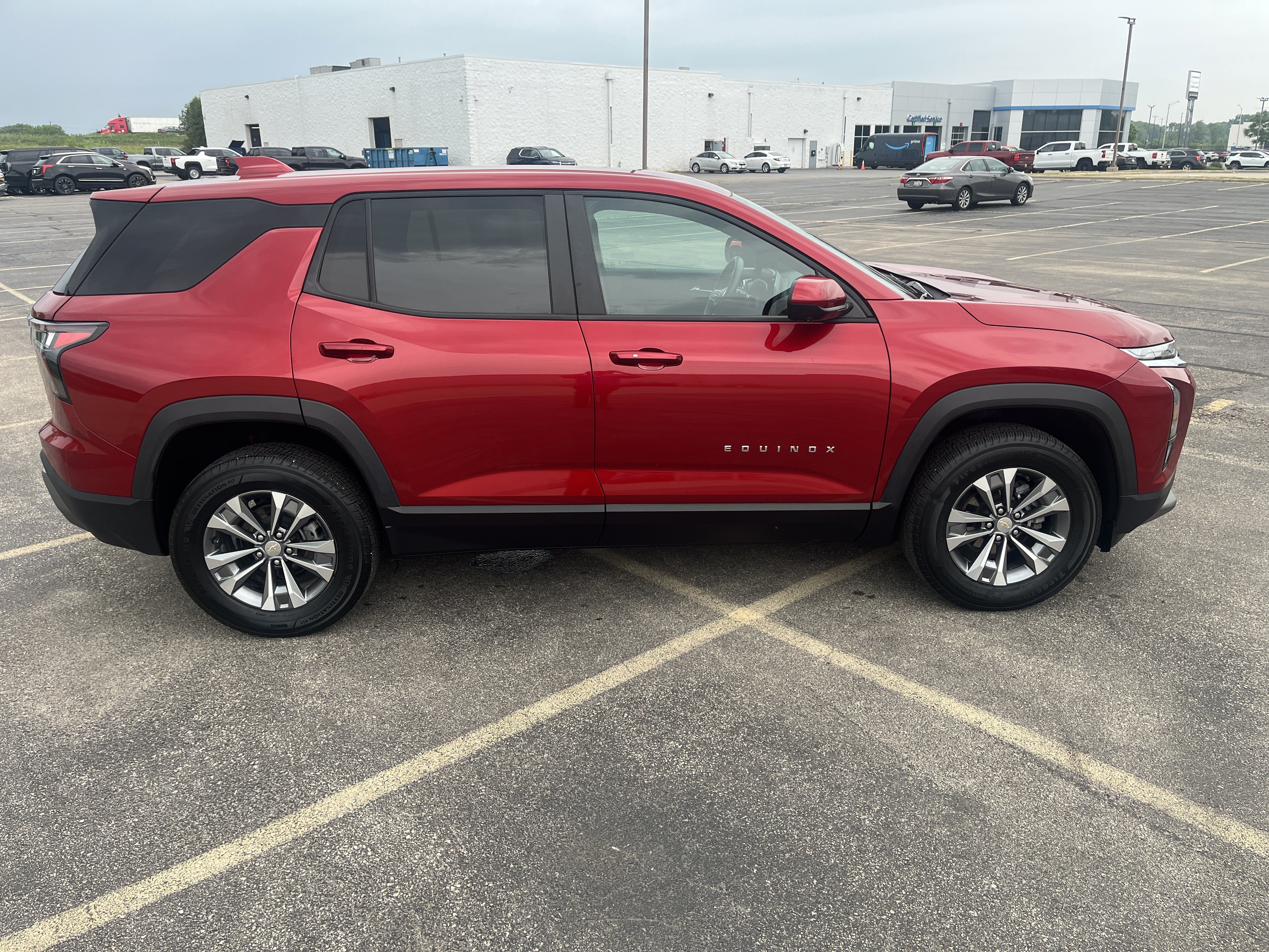 Used 2025 Chevrolet Equinox LT w/ Safety and Technology Package FWD image 7