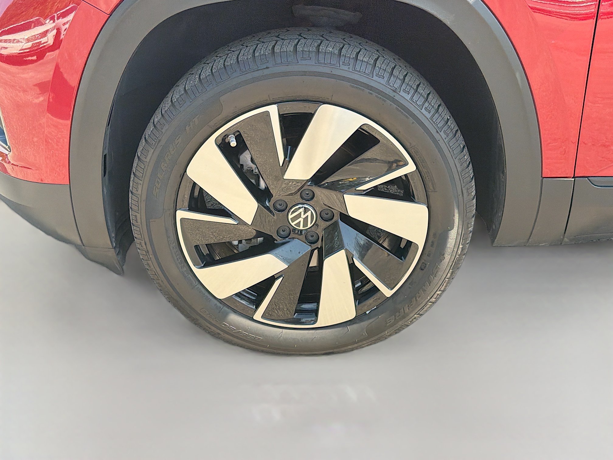 Used 2024 Volkswagen Atlas Cross Sport SE w/ Panoramic Sunroof Package FWD image 42