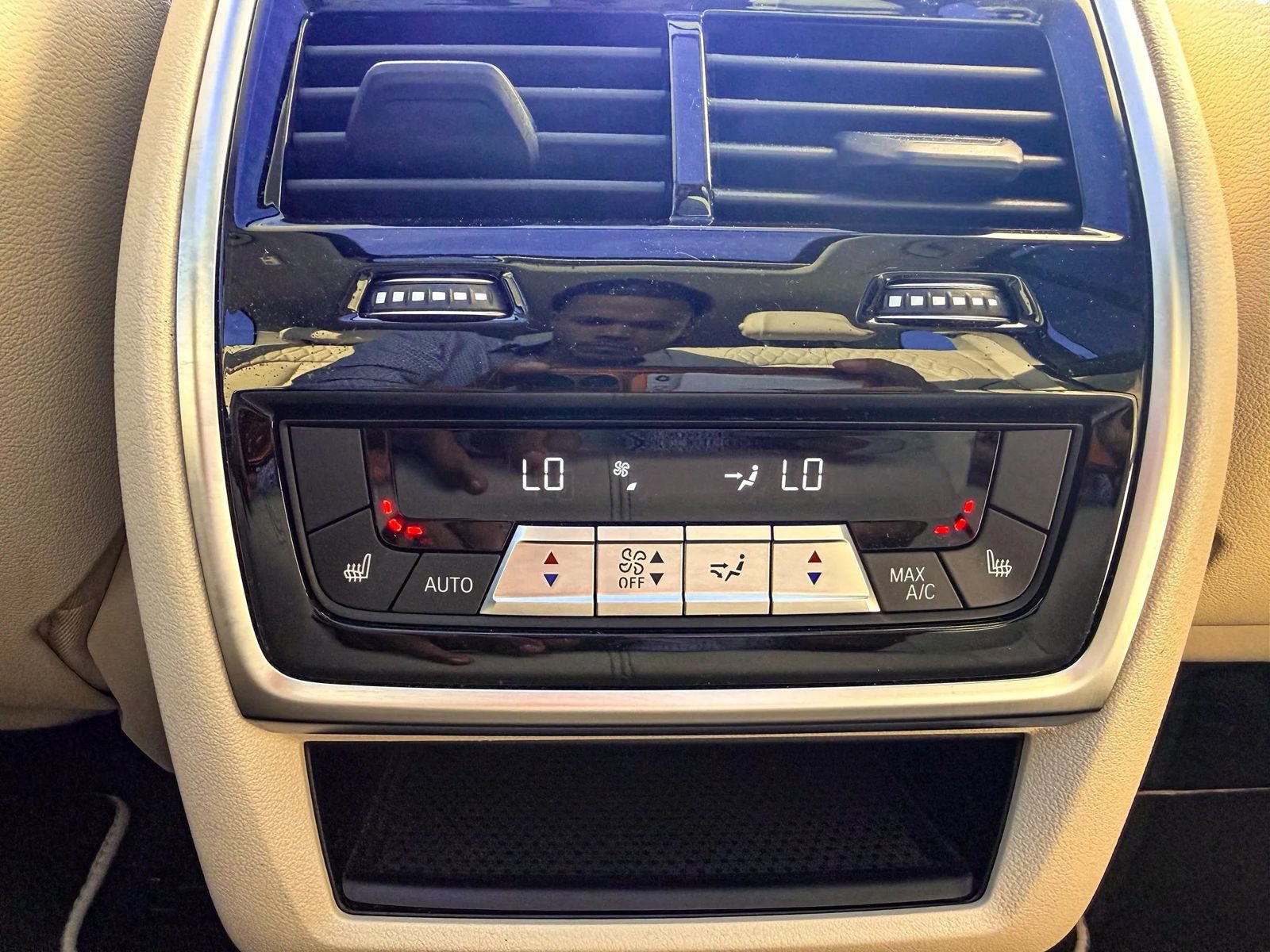 Used 2020 BMW X5 M50i w/ Executive Package AWD/4WD image 34