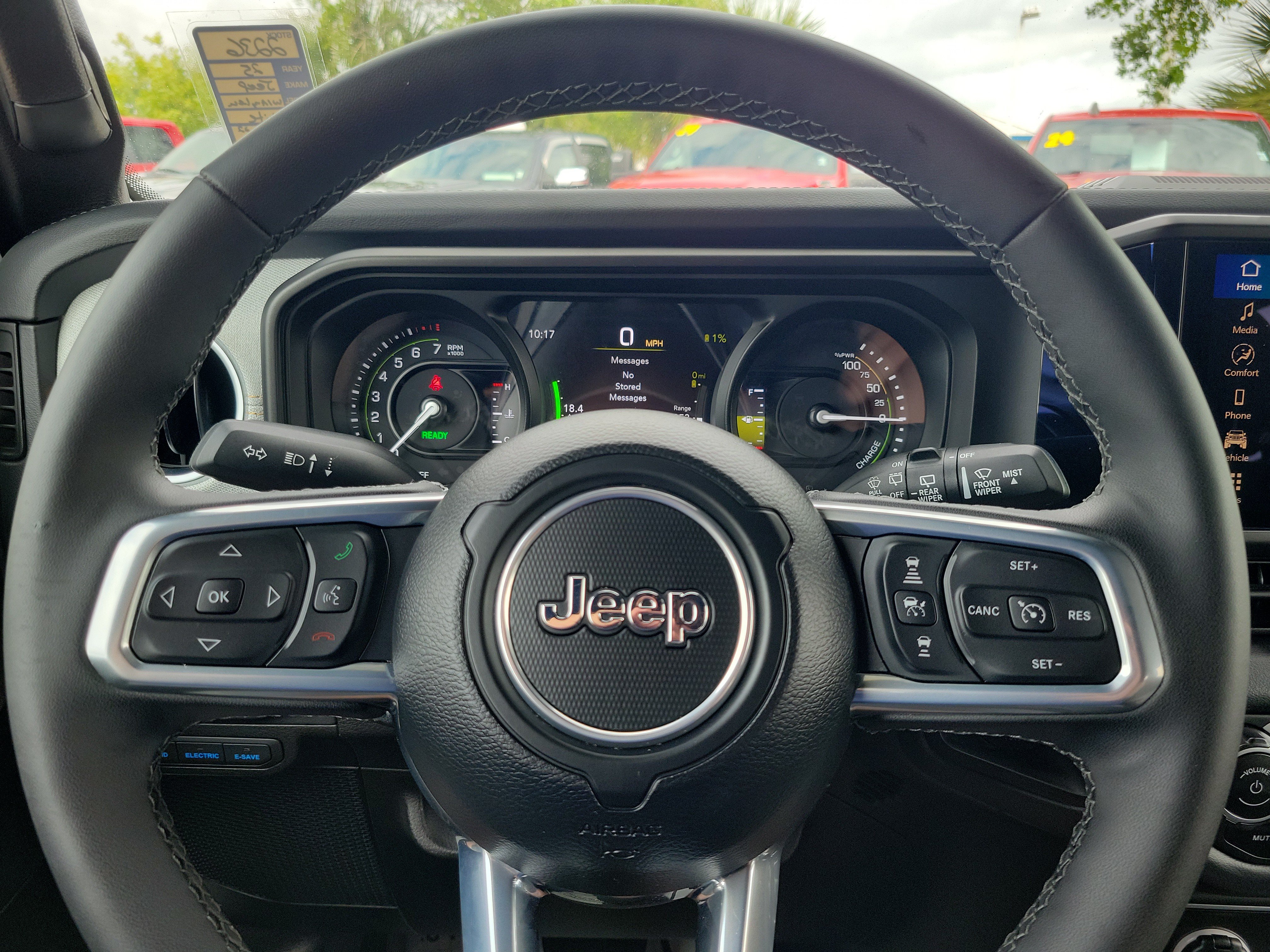 Used 2025 Jeep Wrangler Unlimited Sahara w/ Safety Group AWD/4WD image 15