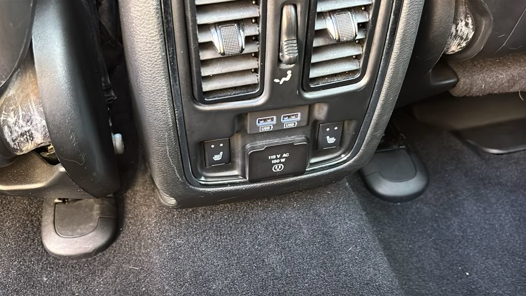 Used 2020 Jeep Grand Cherokee Overland AWD/4WD image 9