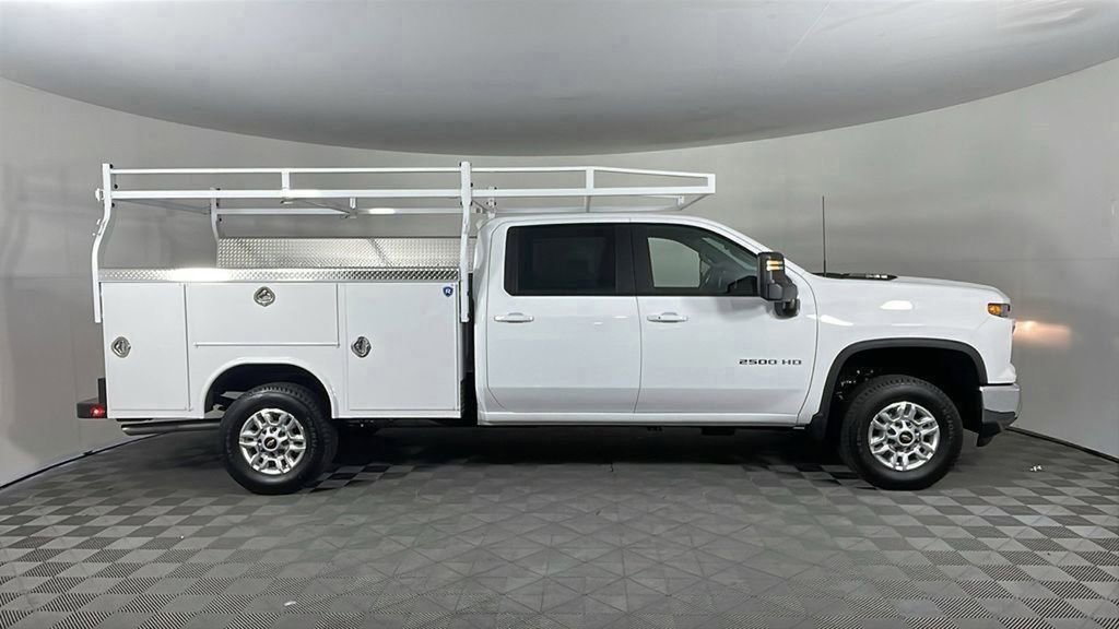 New 2025 Chevrolet Silverado 2500 LT w/ Convenience Package image 2