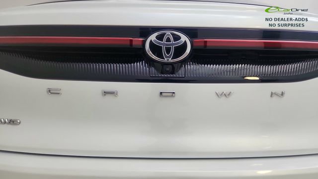 Used 2024 Toyota Crown AWD/4WD image 18