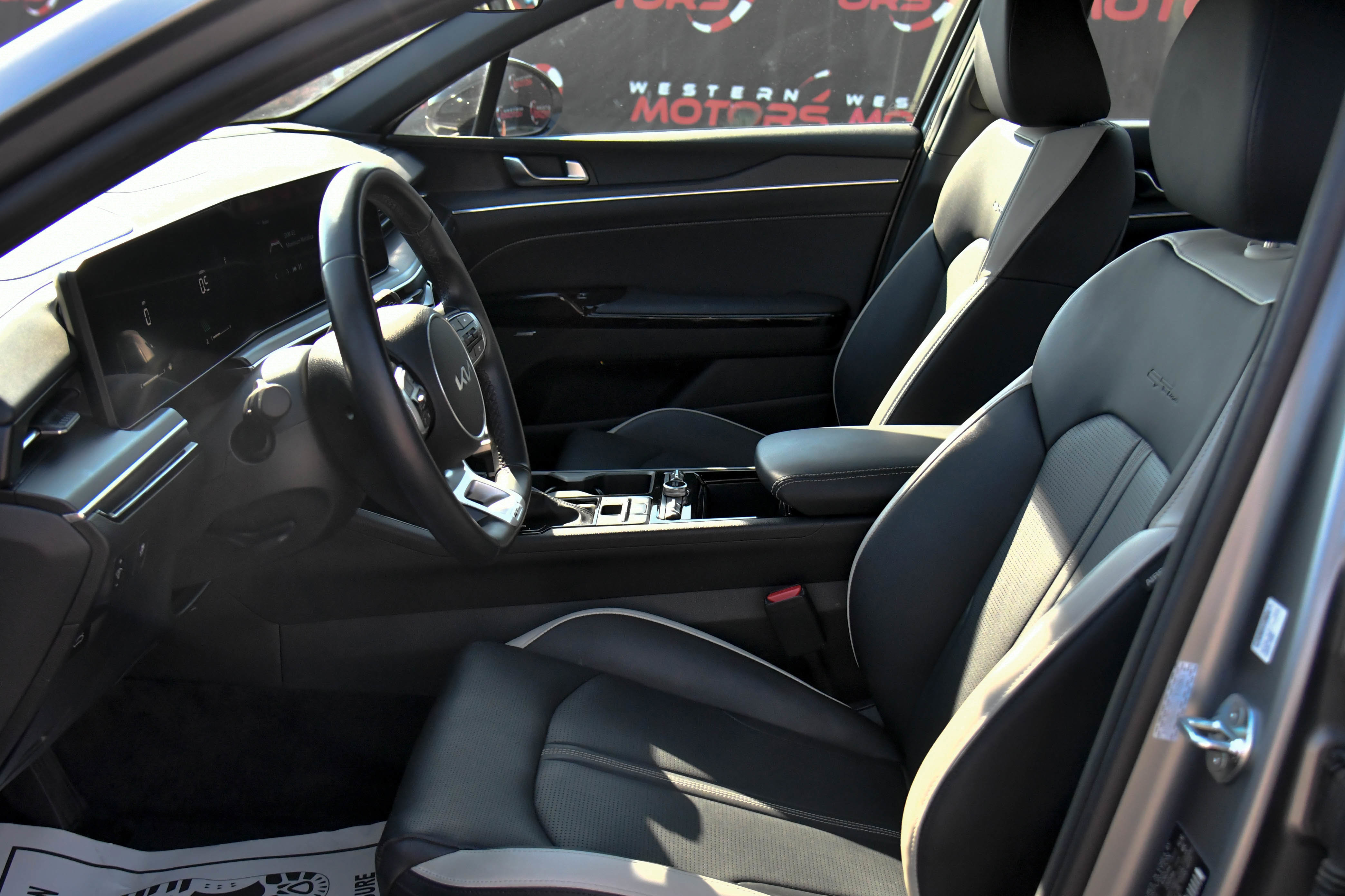 Used 2025 Kia K5 GT-Line w/ GT-Line Premium Package image 18