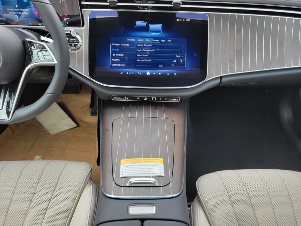 New 2026 Mercedes-Benz E 350 4MATIC Sedan image 12
