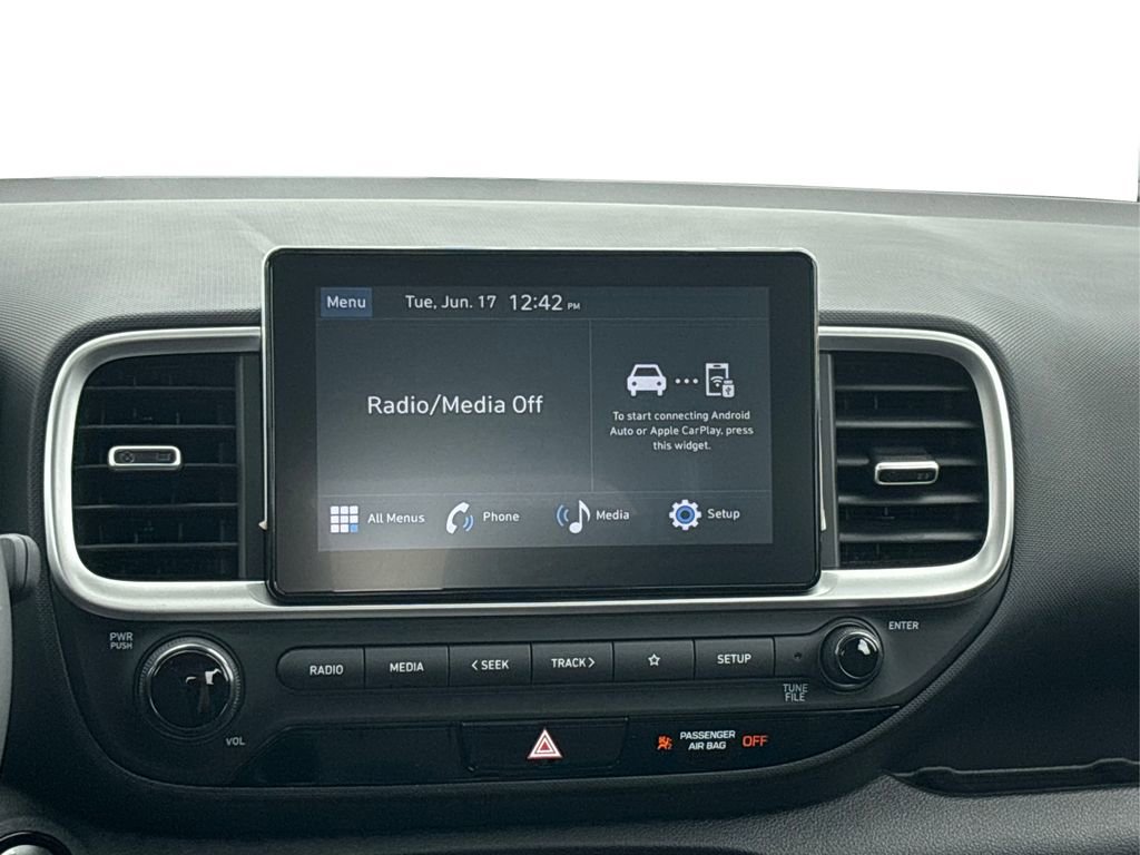 Certified 2025 Hyundai Venue SEL FWD image 10