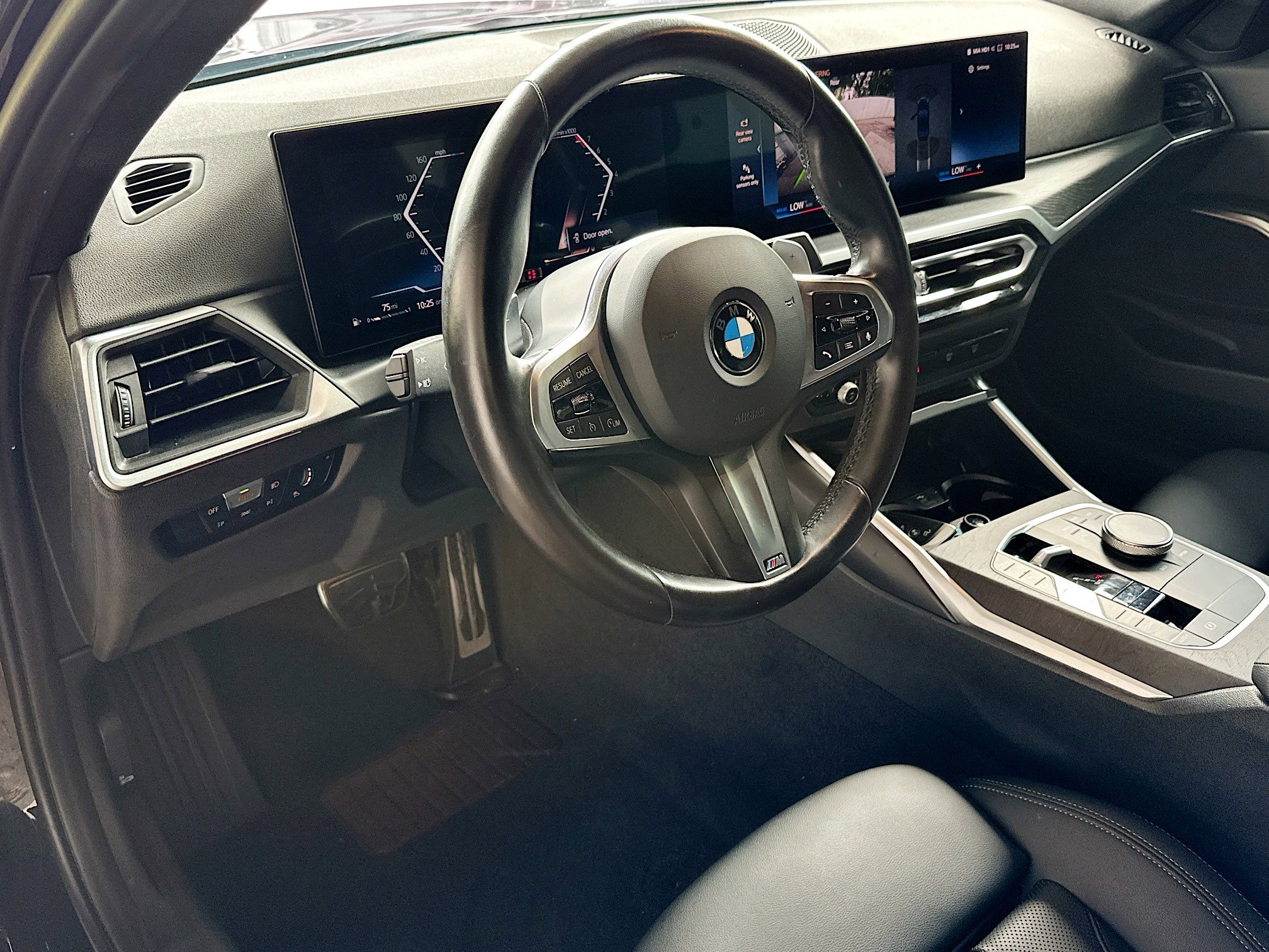 Used 2024 BMW 330i Sedan w/ M Sport Package RWD image 9