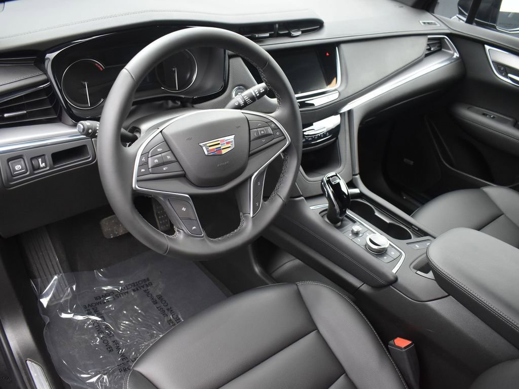 New 2026 Cadillac XT5 Luxury w/ LPO, Floor Liner Package image 12