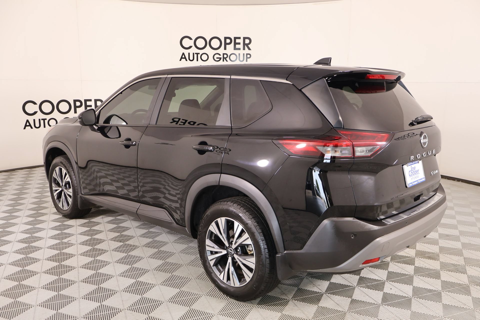 Used 2023 Nissan Rogue SV AWD/4WD image 21