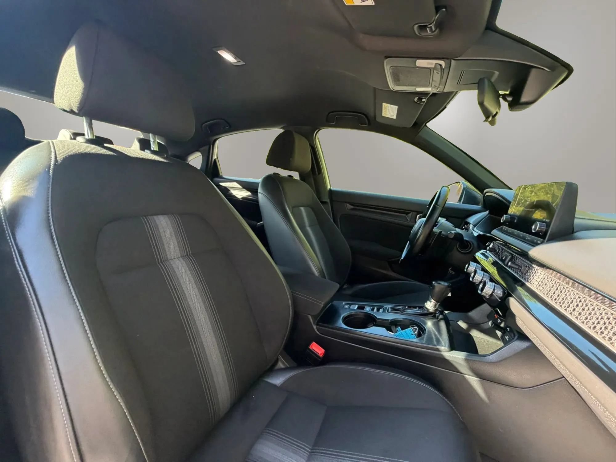 Used 2023 Honda Civic Sport image 17