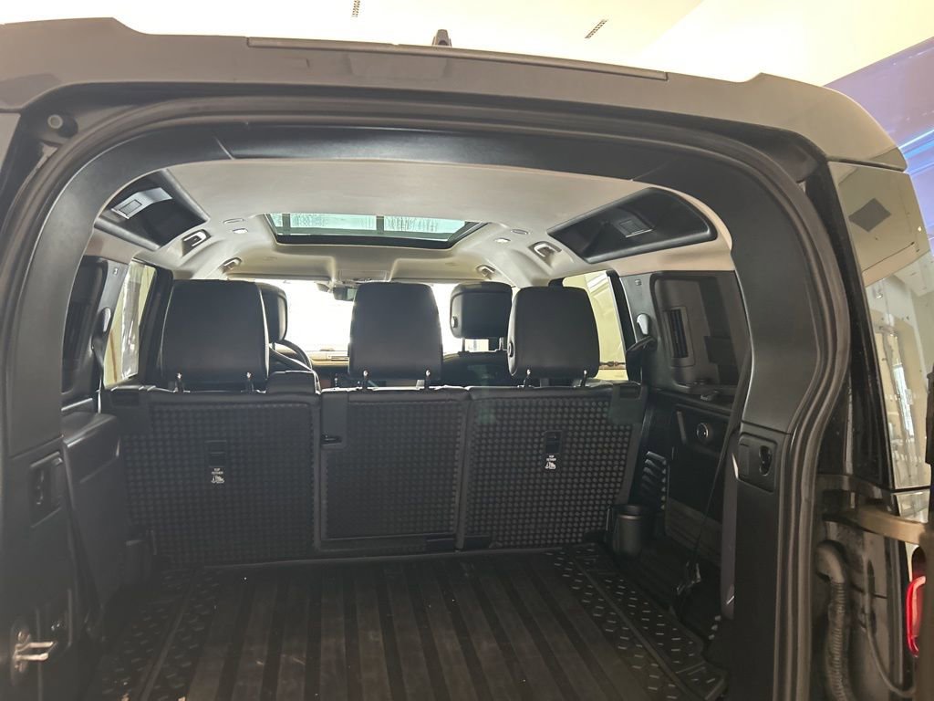 Used 2020 Land Rover Defender 110 HSE image 15