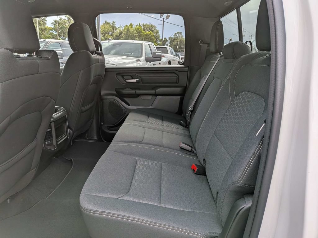 New 2026 RAM 1500 Express AWD/4WD image 17