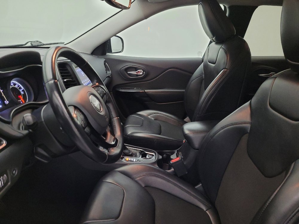 Used 2020 Jeep Cherokee Latitude Plus image 17