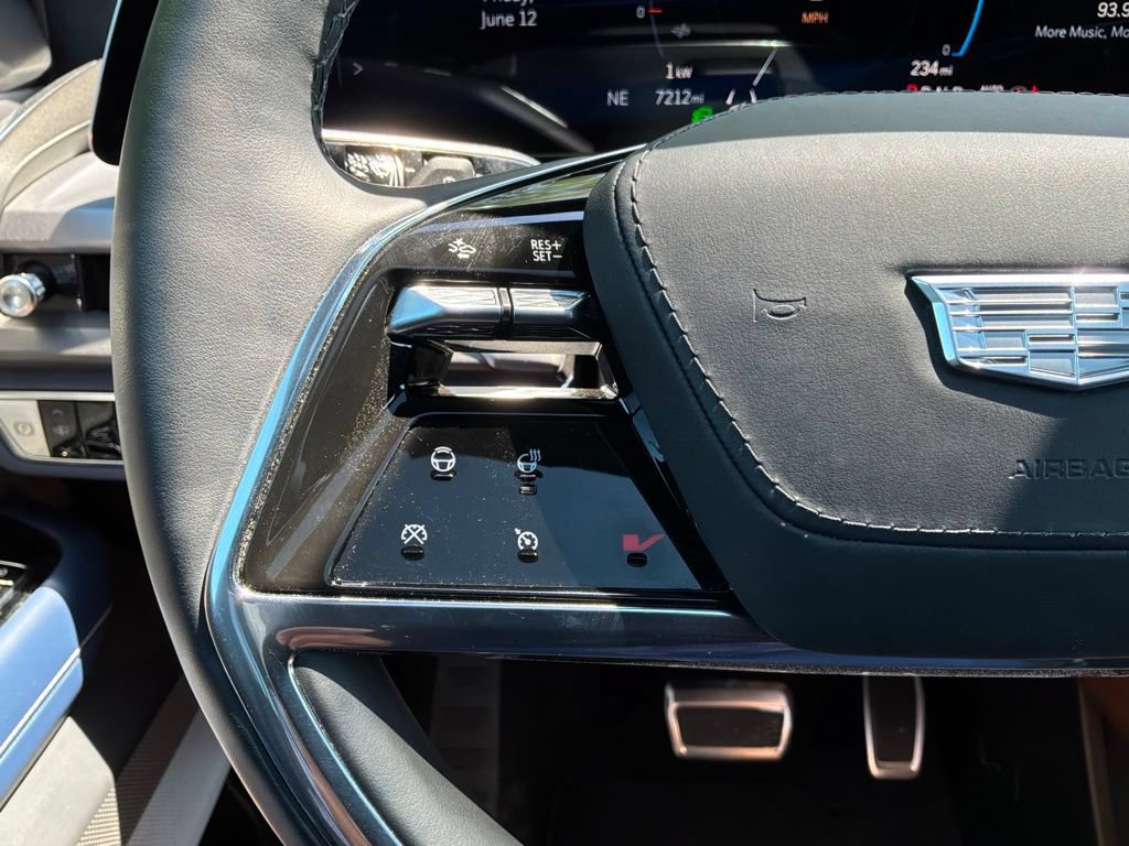 New 2026 Cadillac Vistiq Premium Luxury AWD/4WD image 15
