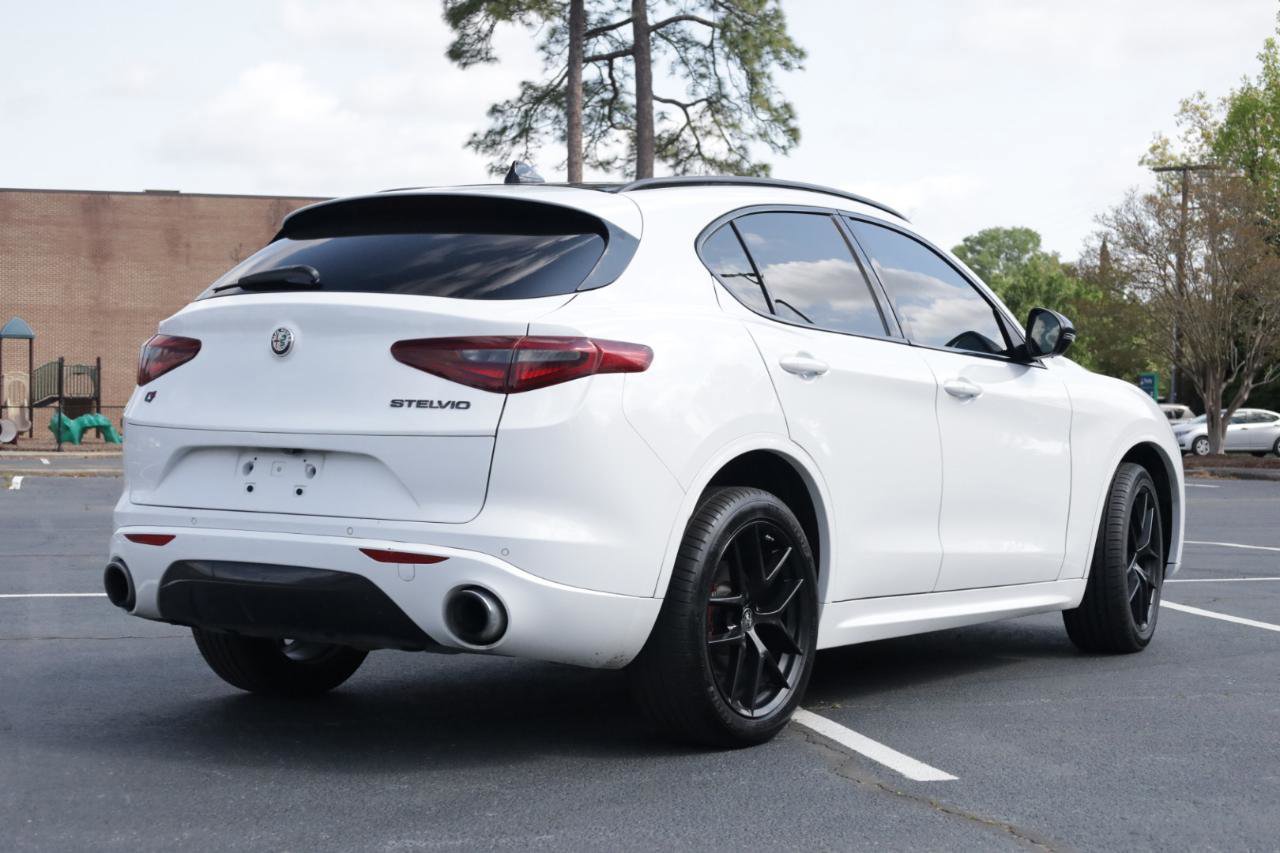 Used 2021 Alfa Romeo Stelvio Ti w/ Nero Edizione AWD/4WD image 5