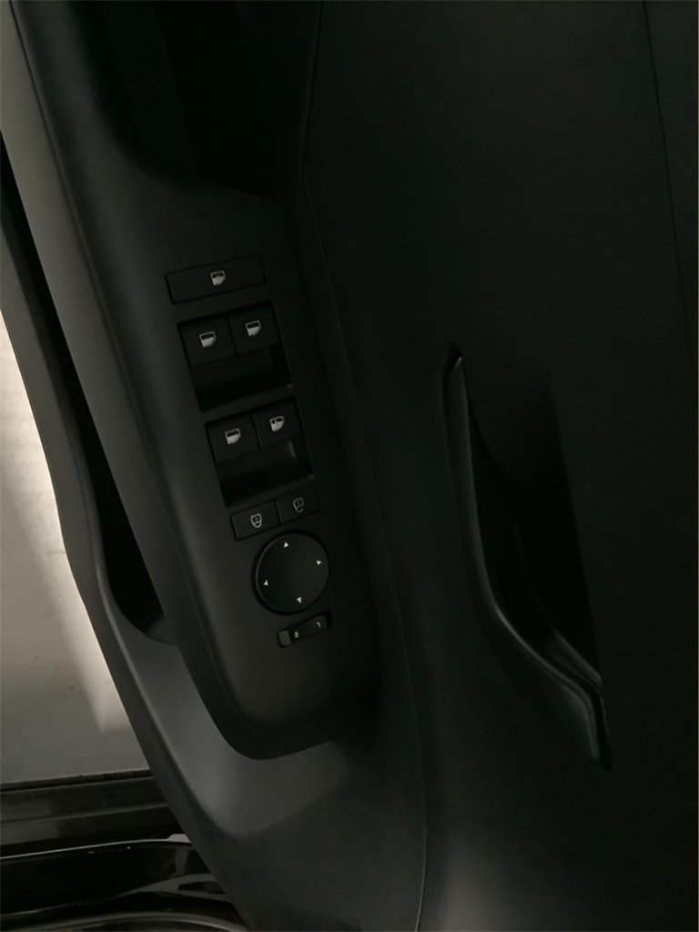 Used 2025 Hyundai Kona SEL image 10