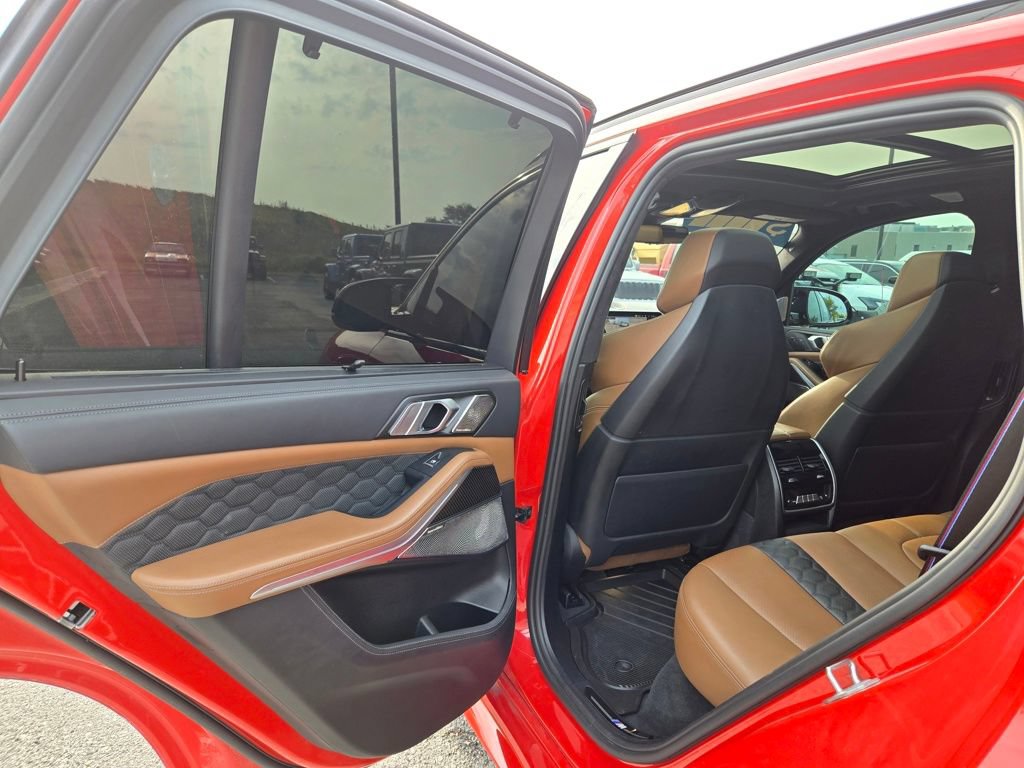 Used 2021 BMW X5 M w/ Competition Package AWD/4WD image 26