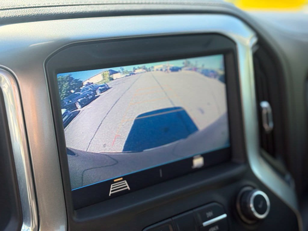 Used 2021 Chevrolet Silverado 1500 LT AWD/4WD image 15