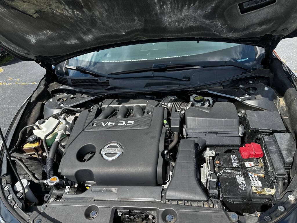 Used 2013 Nissan Altima 3.5 SL w/ Technology Pkg FWD image 23