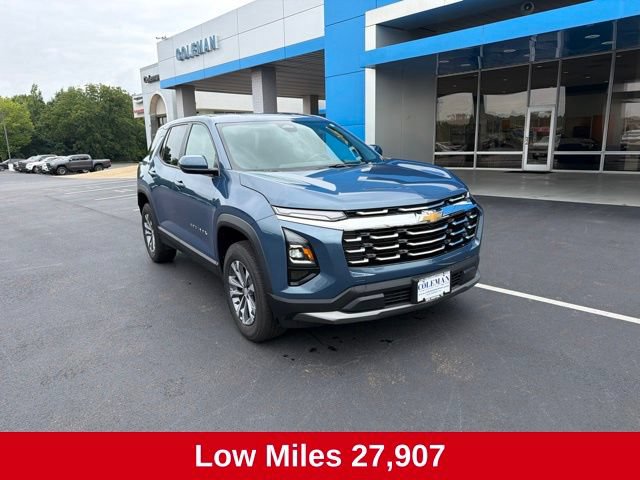 Used 2025 Chevrolet Equinox LT FWD image 2