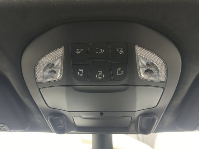 New 2027 Chrysler Pacifica Pinnacle w/ Theater Group AWD/4WD image 25