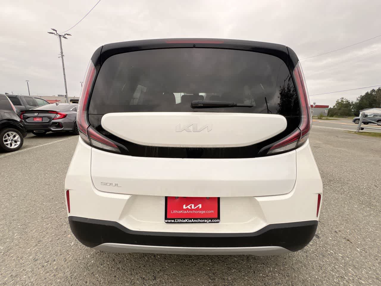 Used 2024 Kia Soul LX w/ Option Group 015 FWD image 27