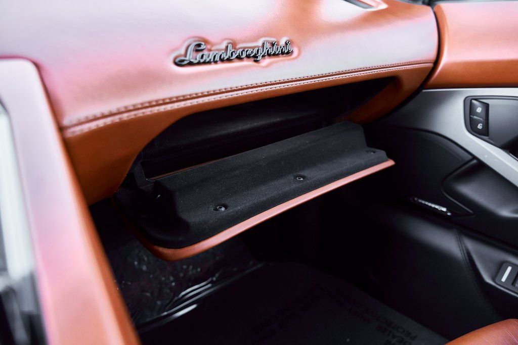 Used 2018 Lamborghini Aventador S AWD/4WD image 80