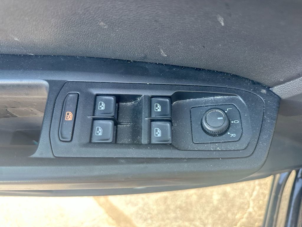 Used 2021 Volkswagen Atlas SE image 36