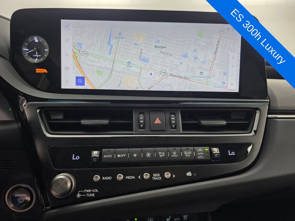 Used 2025 Lexus ES 300h w/ Technology Package image 23