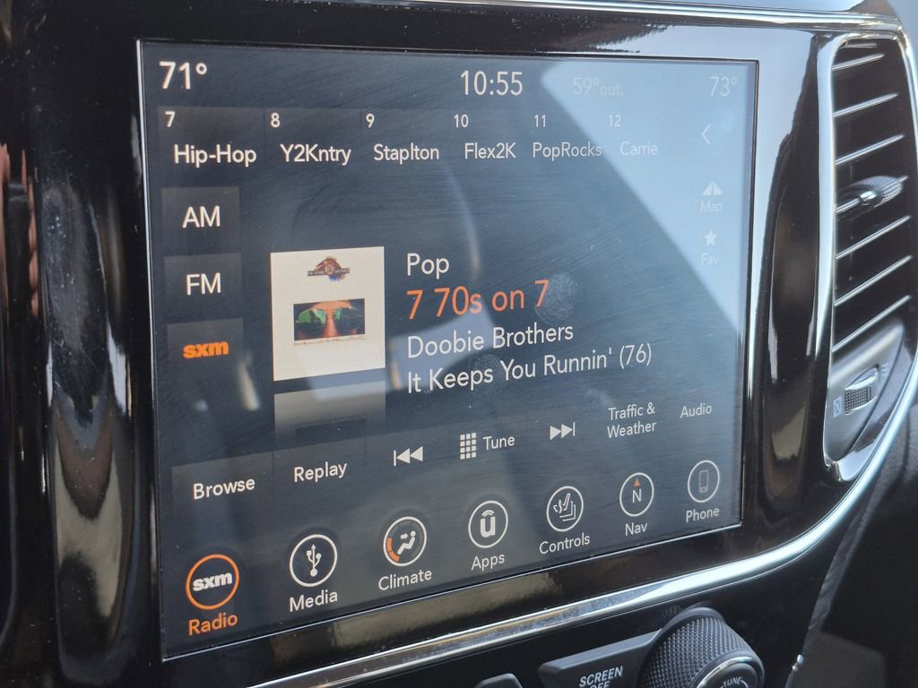 Used 2019 Jeep Grand Cherokee Altitude image 14