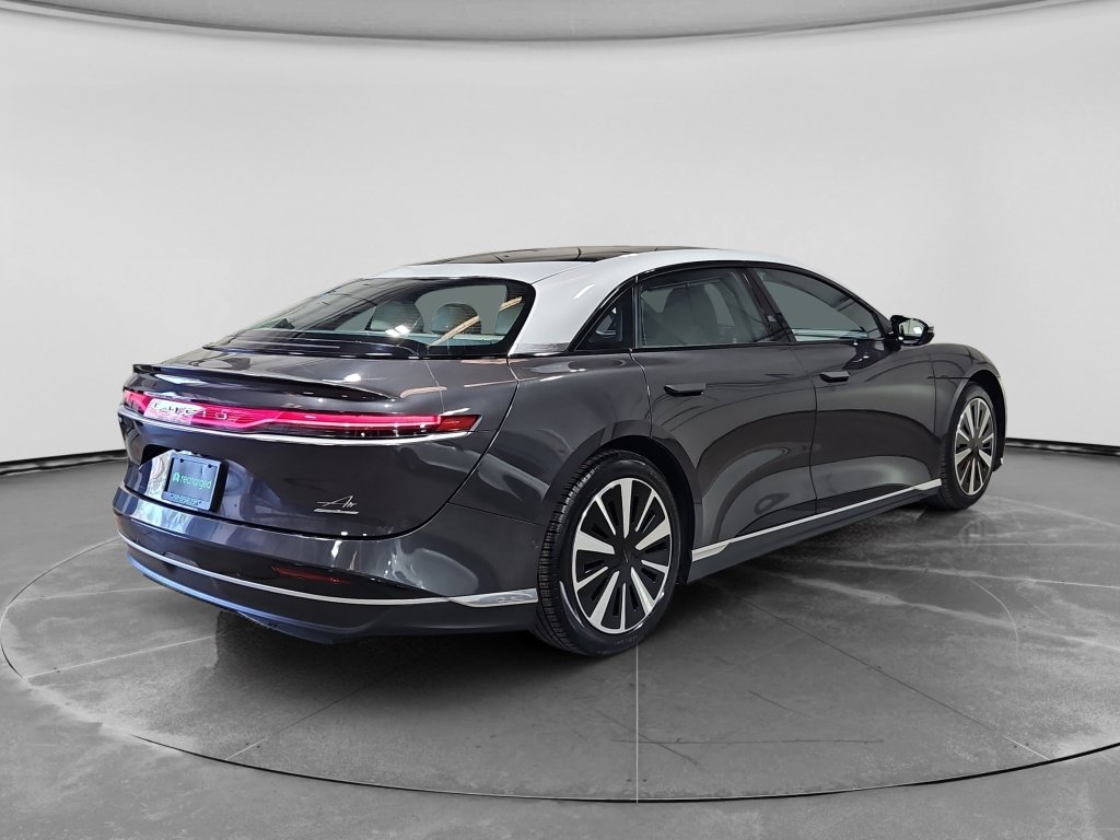 Used 2023 Lucid Air Grand Touring image 3